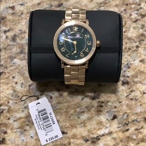 Marc Jacobs Accessories - New Marc Jacobs Riley round face gold watch Marc Jacobs Accessories - New Marc Jacobs Riley round face gold watch